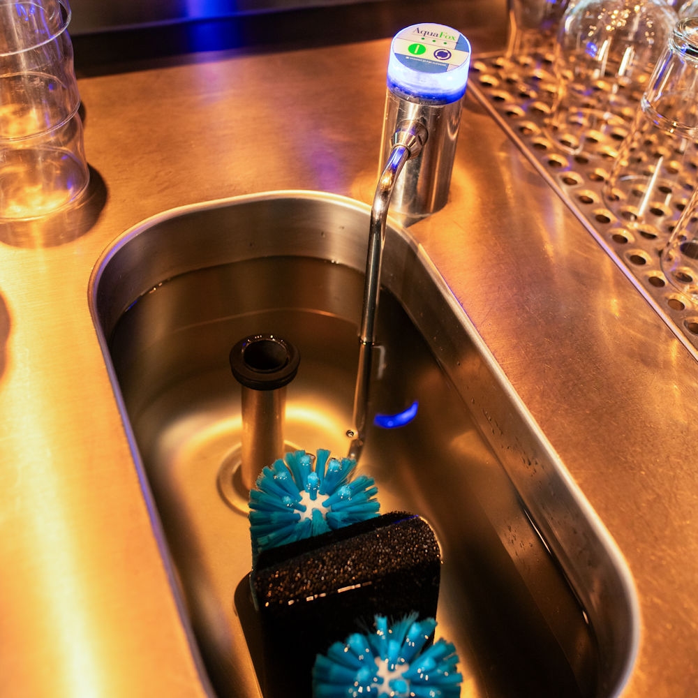 AquaBrush compact
